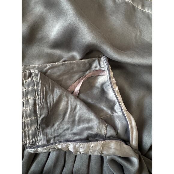 Moulinette Soeurs | 100% Silk Grey/Silver Mini Skirt | Size 2 - Picture 4 of 7